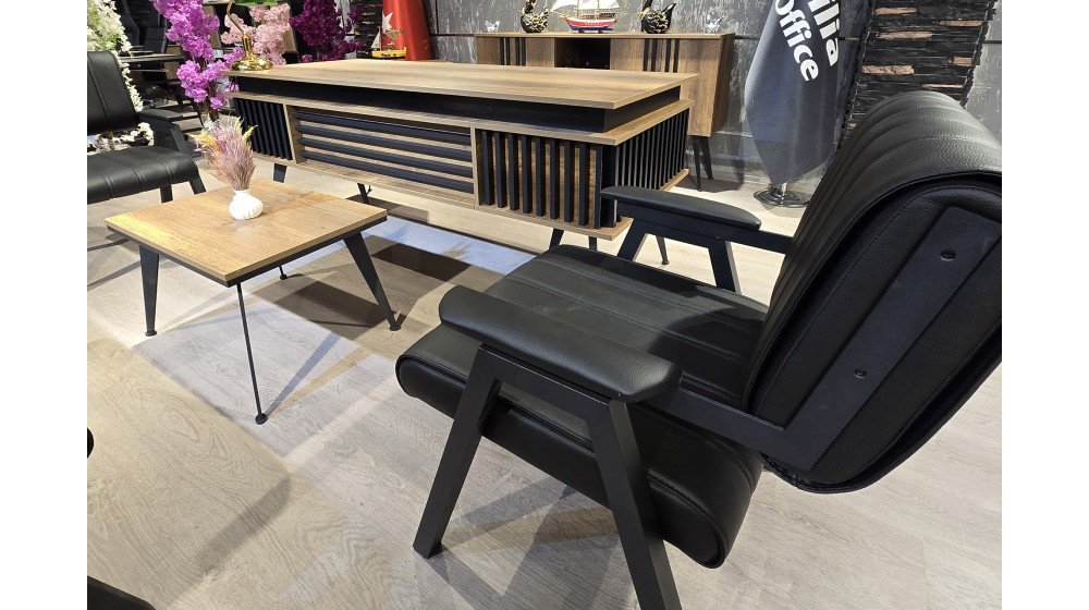 Tilia Setra modern yönetici ofis paketi; suntalam masa takımı, KNY makam koltuğu ve Lazer bekleme grubu dahil.